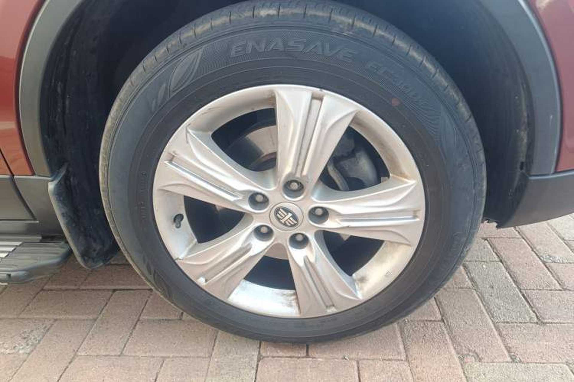Used Bestune X80 2015 2.0L Automatic Comfort Anniversary Edition Right Front Wheel Hub