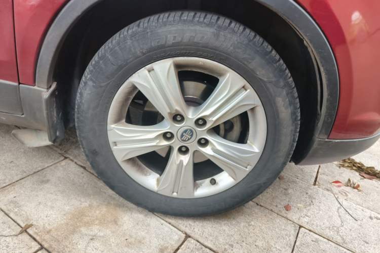 Used Bestune X80 2015 1.8T Automatic Luxury Model Right Front Wheel Hub