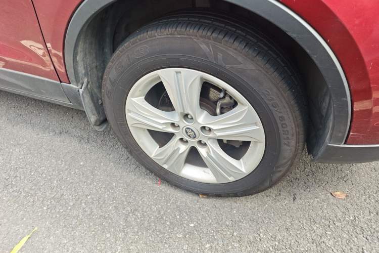 Used Bestune X80 2015 2.0L Automatic Comfort Anniversary Edition Right Front Wheel Hub