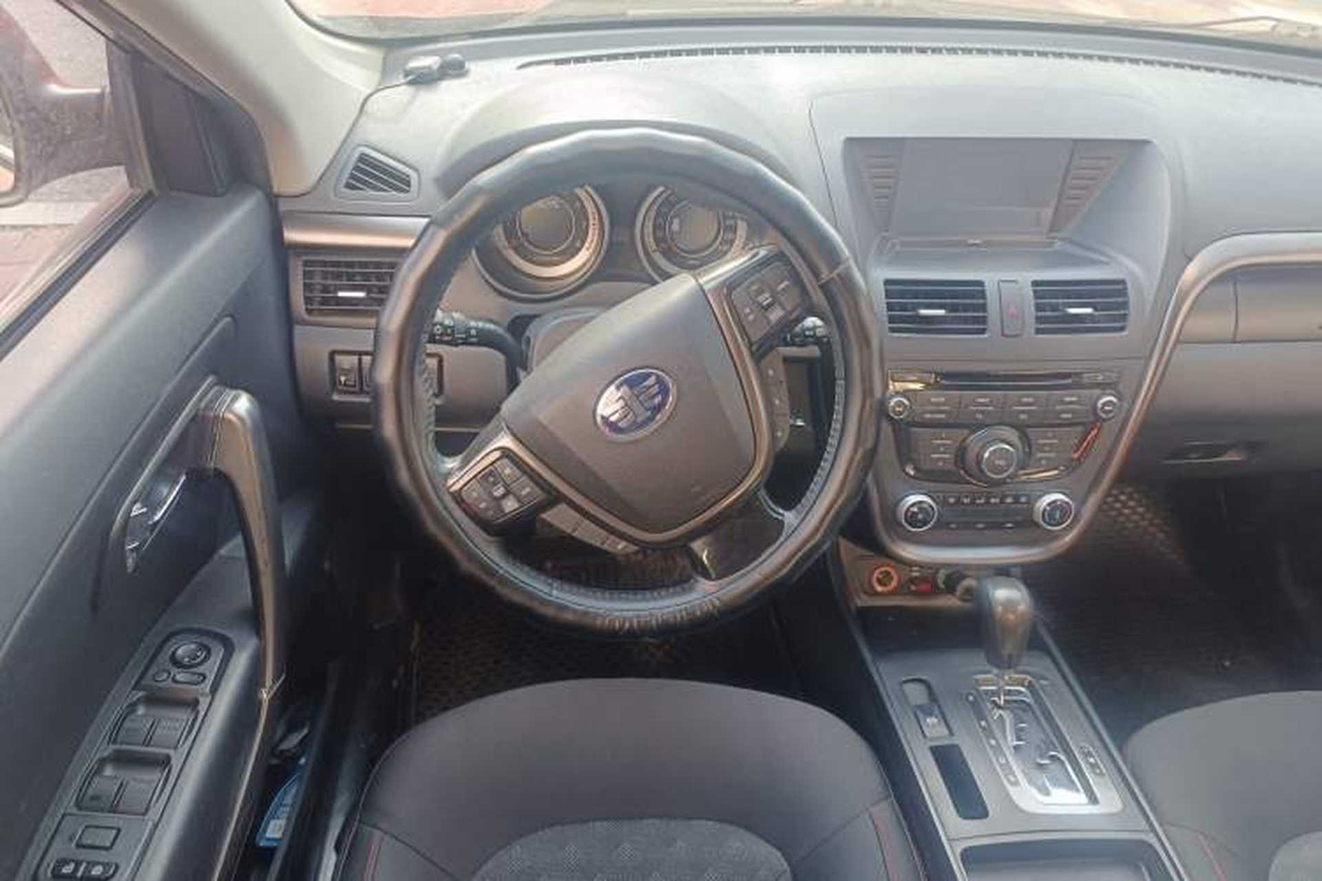 Used Bestune X80 2015 2.0L Automatic Comfort Anniversary Edition Steering Wheel