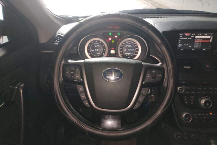 Used Bestune X80 2015 1.8T Automatic Luxury Model Steering Wheel