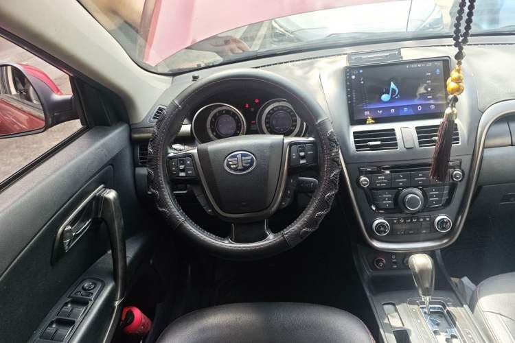 Used Bestune X80 2015 2.0L Automatic Comfort Anniversary Edition Steering Wheel