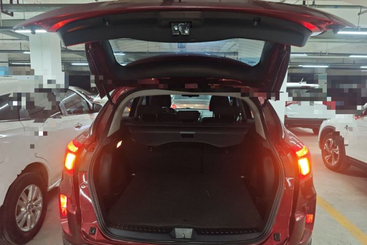 Used Bestune X80 2015 1.8T Automatic Luxury Model Trunk