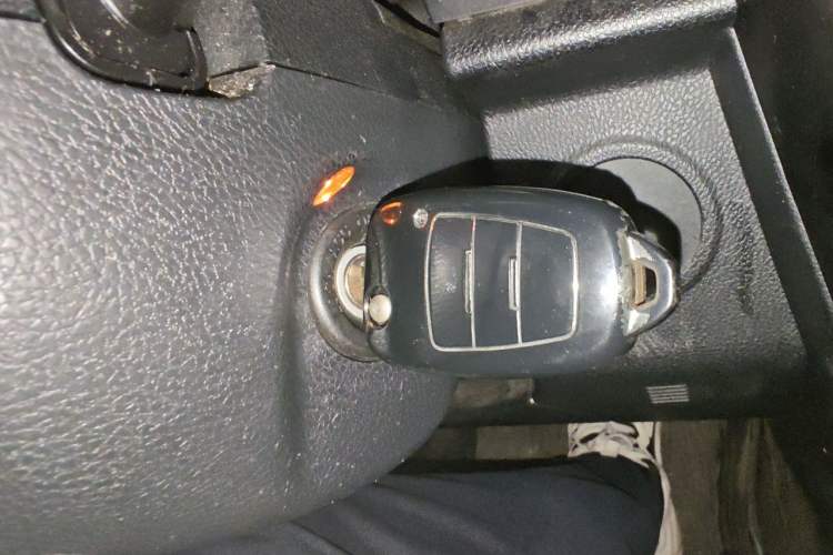 Used Bestune X80 2015 2.0L automatic luxury version Vehicle Key