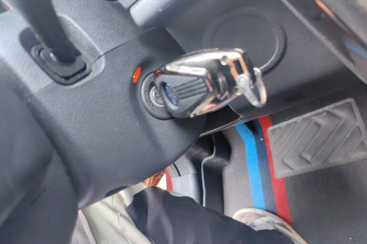Used Bestune X80 2015 2.0L Automatic Comfort Anniversary Edition Vehicle Key