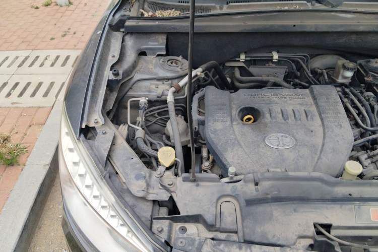 Used Bestune X80 2015 2.0L Automatic Comfort Anniversary Edition Engine Bay Right