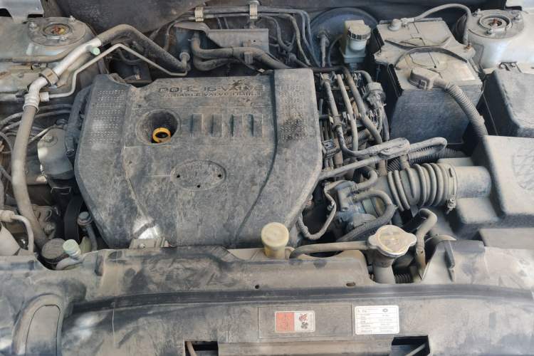 Used Bestune X80 2015 2.0L automatic luxury version Engine Bay