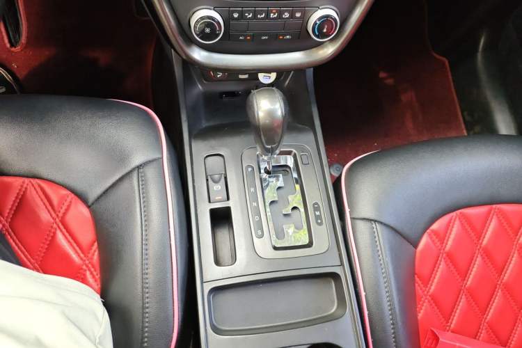 Used Bestune X80 2015 2.0L automatic luxury version Gear Lever