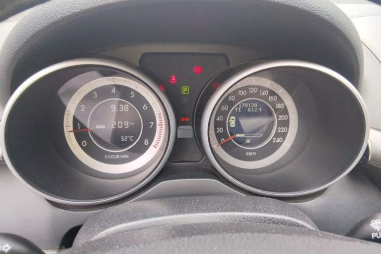 Used Bestune X80 2015 2.0L Automatic Comfort Anniversary Edition Instrument Cluster