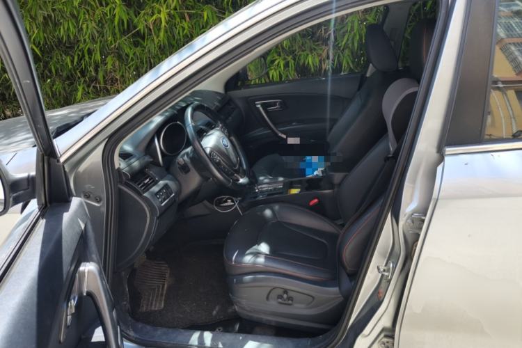 Used Bestune X80 2015 2.0L automatic luxury version Left Front Seat