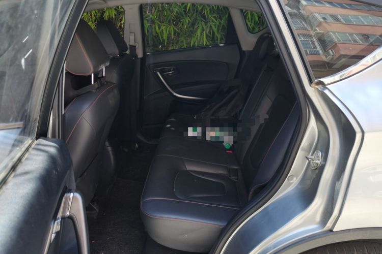 Used Bestune X80 2015 2.0L automatic luxury version Left Rear Seat
