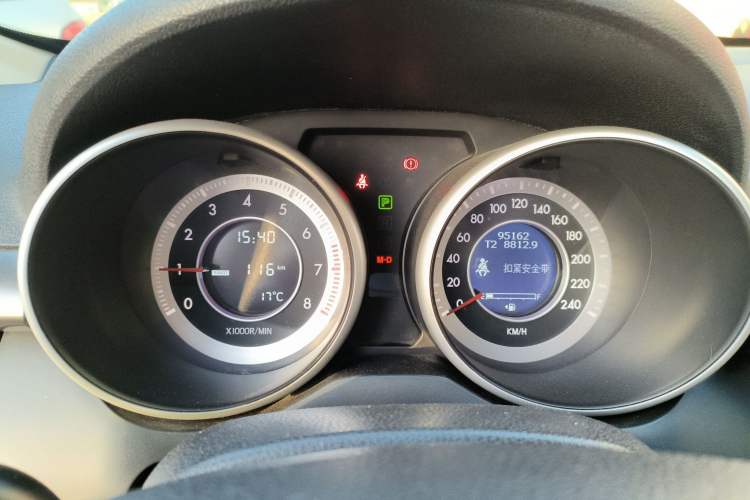 Used Bestune X80 2015 2.0L Automatic Comfort Anniversary Edition Odometer Close Up