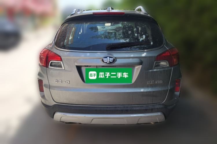 Used Bestune X80 2015 2.0L automatic luxury version Rear