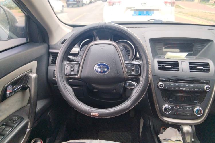 Used Bestune X80 2015 2.0L Automatic Comfort Anniversary Edition Steering Wheel