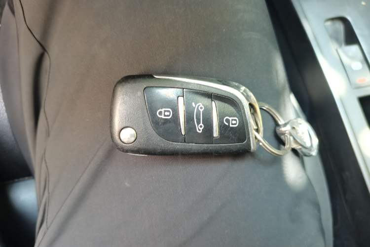 Used Bestune X80 2015 2.0L automatic luxury version Vehicle Key