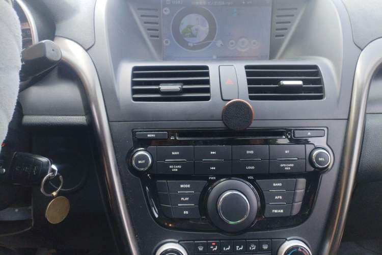 Used Bestune X80 2015 2.0L Automatic Comfort Anniversary Edition Audio And AC Panel