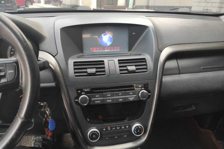 Used Bestune X80 2015 2.0L Automatic Comfort Anniversary Edition Audio And AC Panel