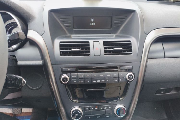 Used Bestune X80 2015 2.0L Manual Comfort 2nd Anniversary Edition Audio And AC Panel