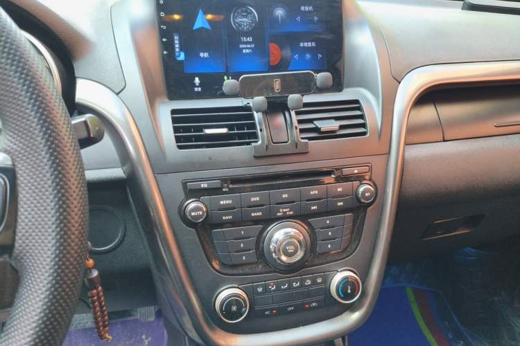 Used Bestune X80 2015 2.0L automatic comfort version Audio And AC Panel