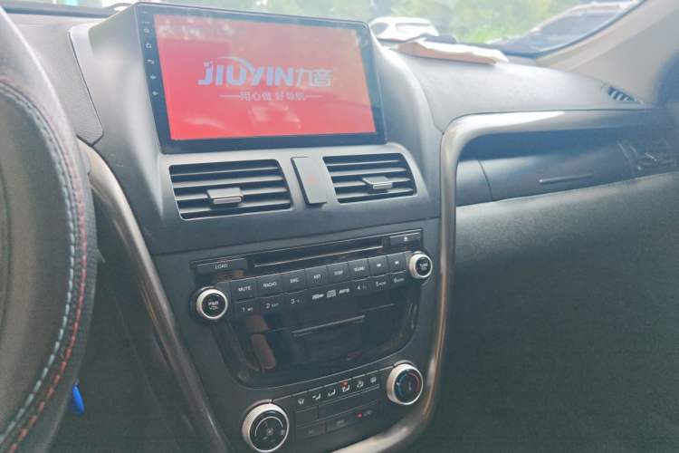 Used Bestune X80 2015 2.0L automatic comfort version Audio And AC Panel