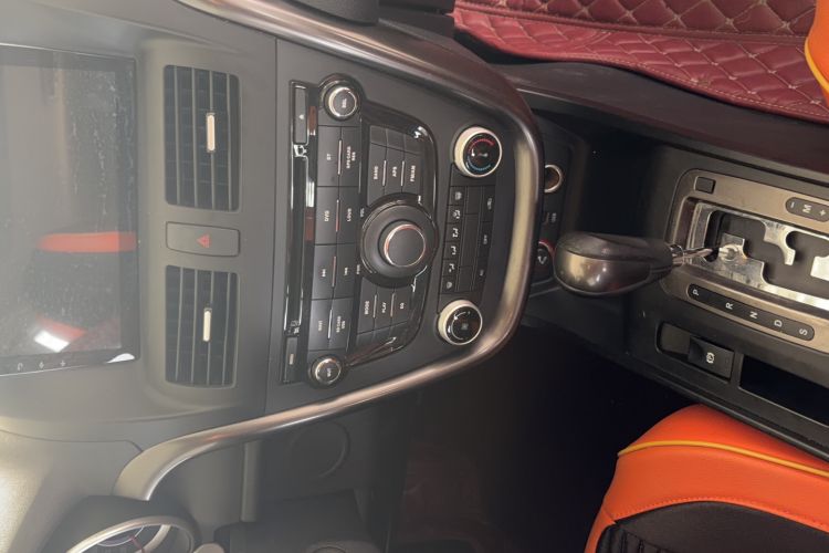 Used Bestune X80 2015 2.0L Automatic Comfort Anniversary Edition Audio And AC Panel