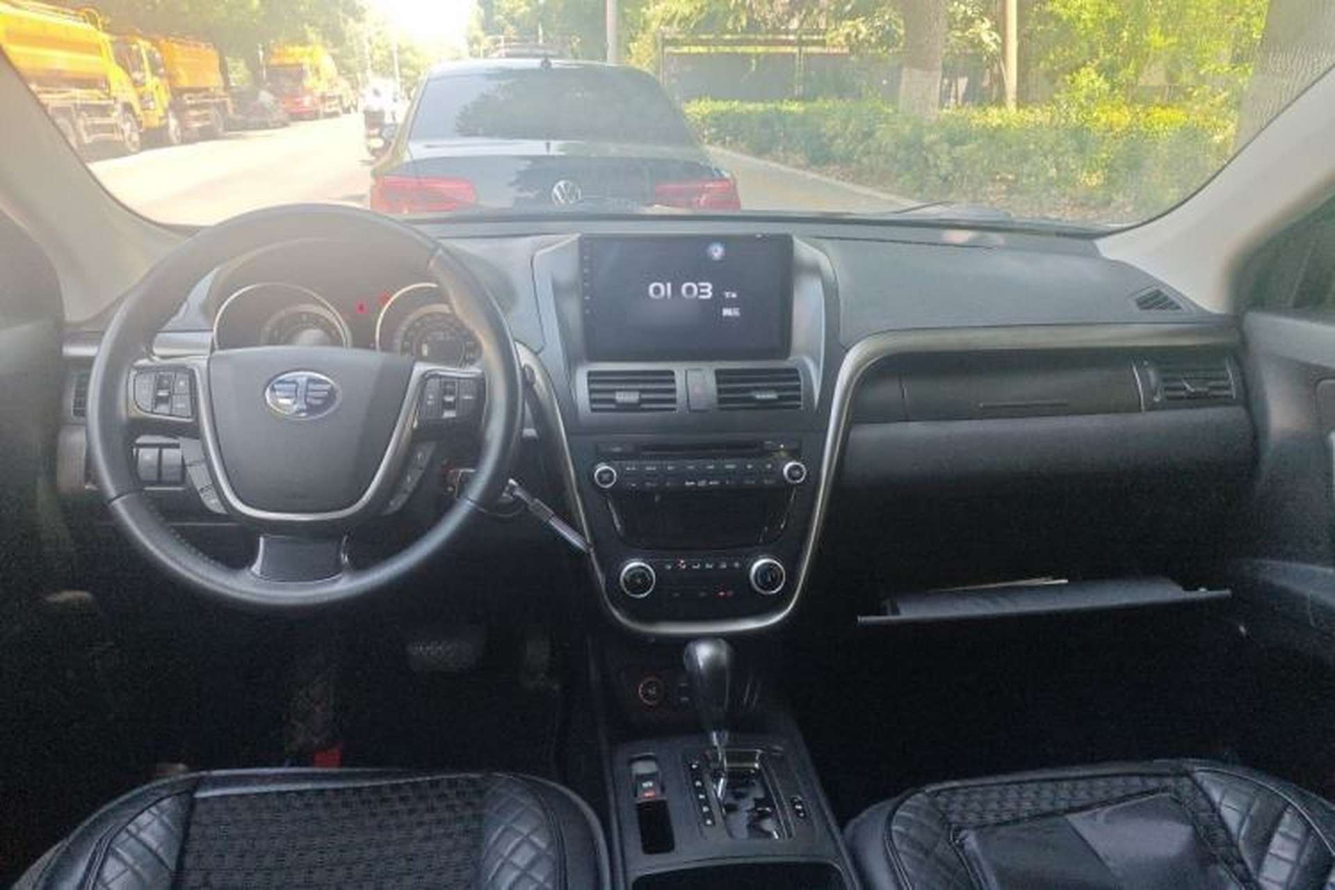 Used Bestune X80 2015 2.0L Automatic Comfort Anniversary Edition Center Console