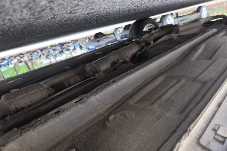 Used Bestune X80 2015 2.0L automatic luxury version Chassis Front Right