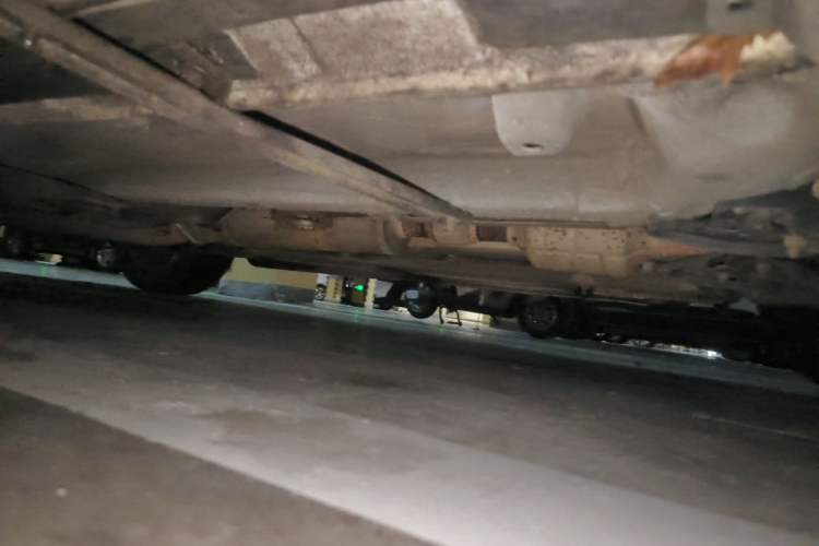 Used Bestune X80 2015 2.0L automatic luxury version Chassis Front Right