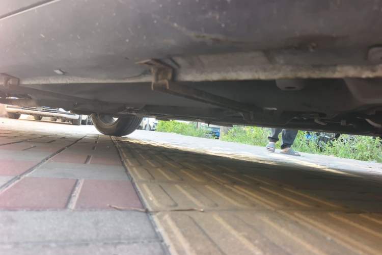 Used Bestune X80 2015 1.8T Automatic Sport Model Chassis Front Right