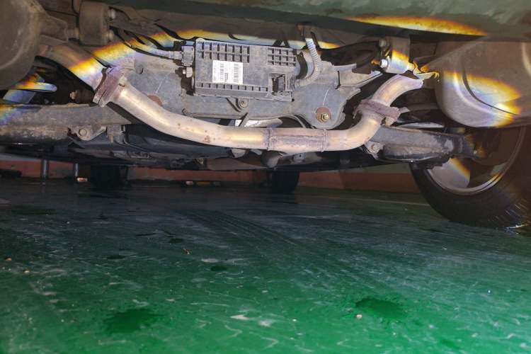 Used Bestune X80 2015 2.0L automatic comfort version Chassis Rear