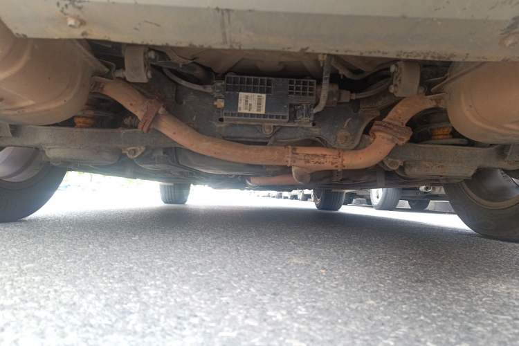 Used Bestune X80 2015 2.0L automatic luxury version Chassis Rear