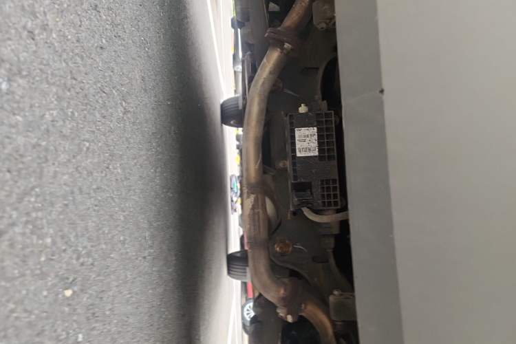 Used Bestune X80 2015 2.0L automatic luxury version Chassis Rear