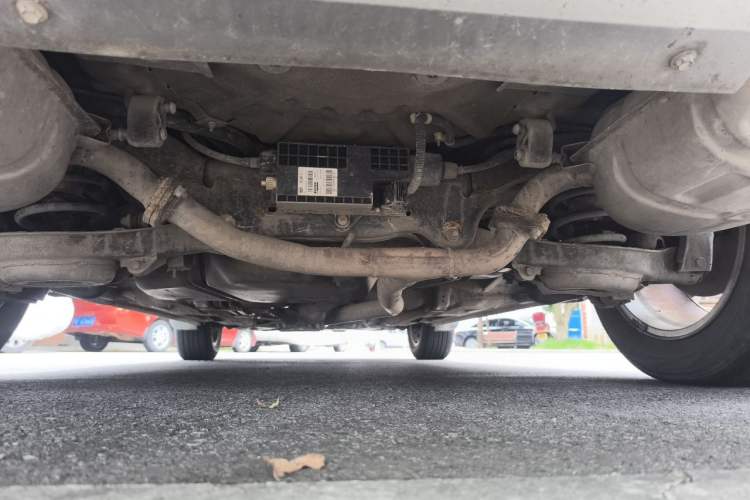 Used Bestune X80 2015 2.0L automatic luxury version Chassis Rear