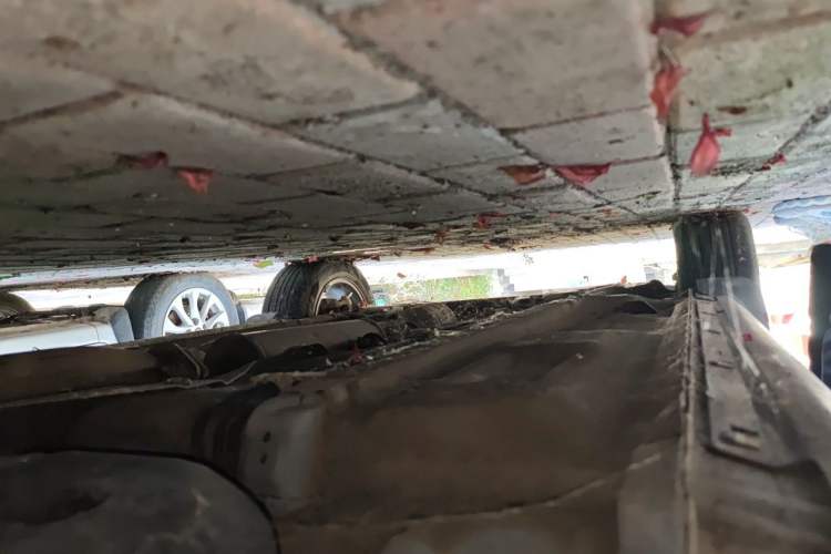 Used Bestune X80 2015 2.0L automatic comfort version Chassis Rear Left