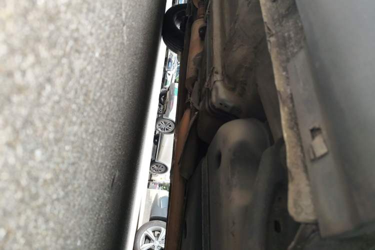 Used Bestune X80 2015 2.0L automatic comfort version Chassis Rear Left
