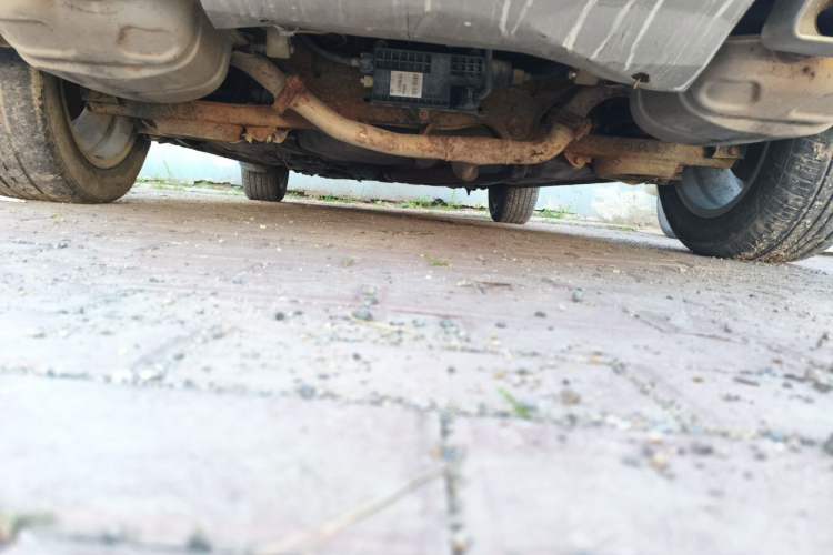 Used Bestune X80 2015 2.0L automatic luxury version Chassis Rear
