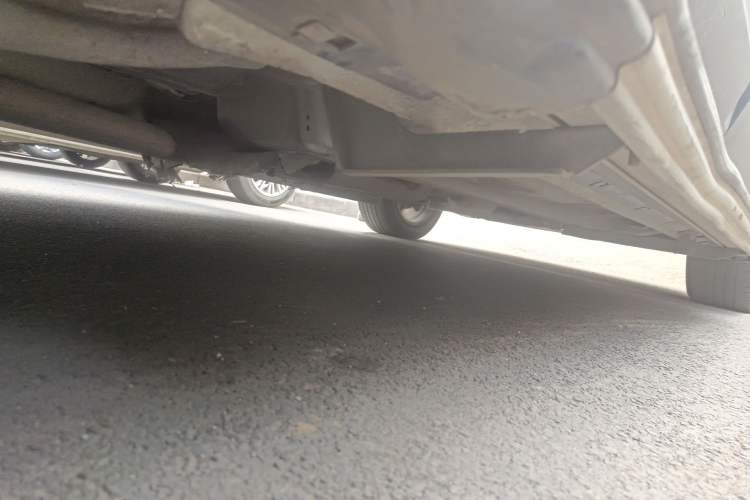 Used Bestune X80 2015 2.0L automatic luxury version Chassis Rear Right