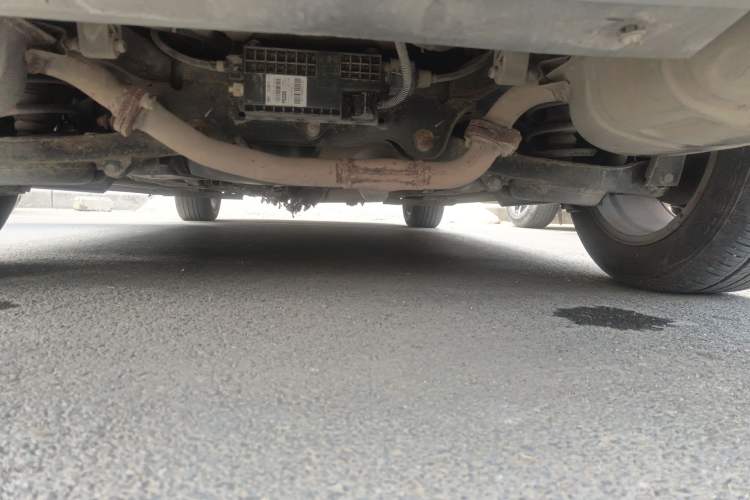 Used Bestune X80 2015 2.0L automatic luxury version Chassis Rear