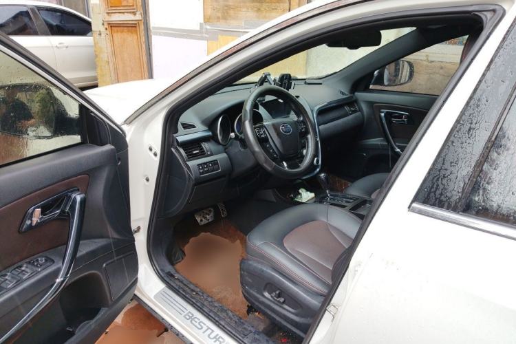 Used Bestune X80 2015 1.8T Automatic Sport Model Driver Seat