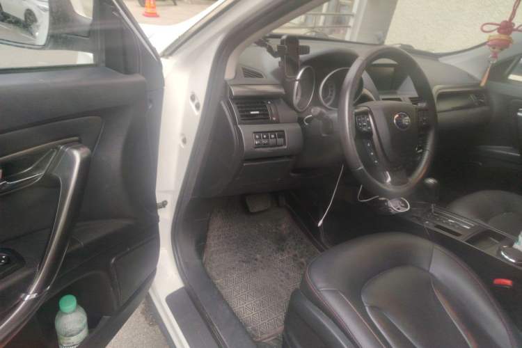Used Bestune X80 2015 2.0L automatic luxury version Driver Seat
