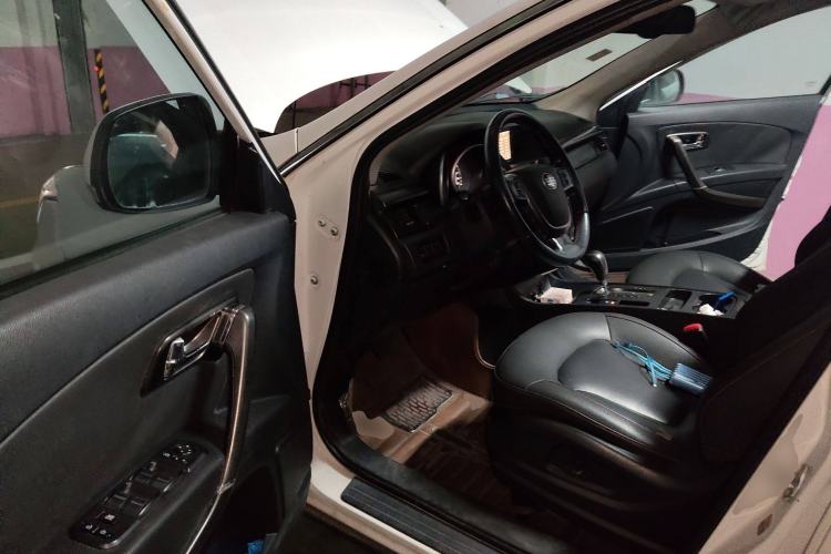 Used Bestune X80 2015 1.8T Automatic Luxury Model Driver Seat