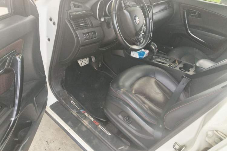 Used Bestune X80 2015 1.8T Automatic Sport Model Driver Seat
