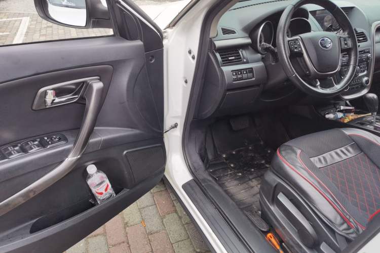 Used Bestune X80 2015 2.0L automatic comfort version Driver Seat