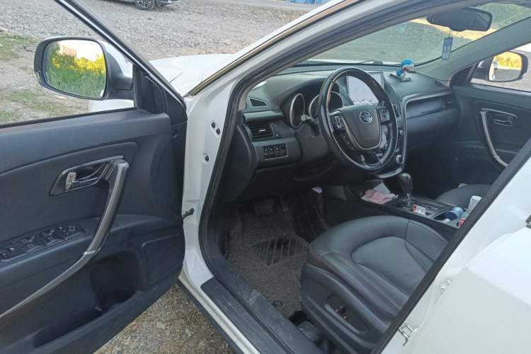 Used Bestune X80 2015 1.8T Automatic Luxury Model Driver Seat