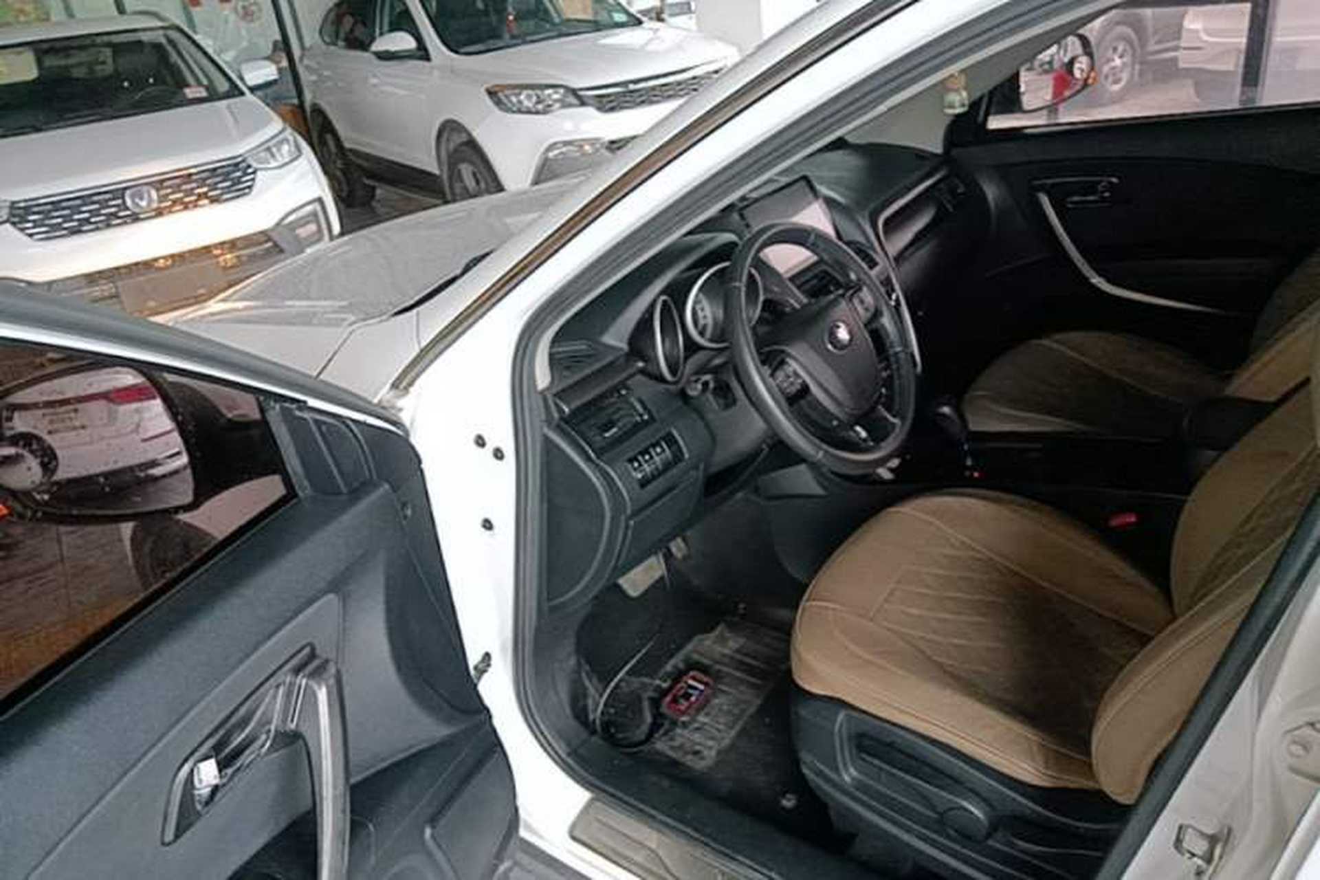 Used Bestune X80 2015 2.0L automatic comfort version Driver Seat