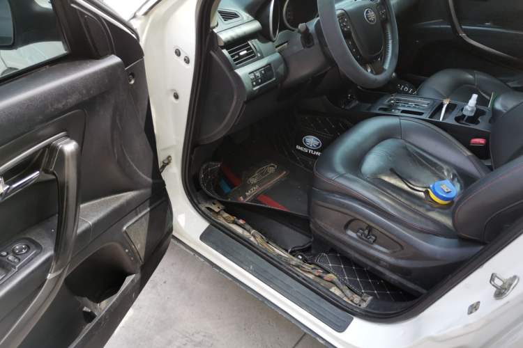 Used Bestune X80 2015 1.8T Automatic Luxury Model Driver Seat