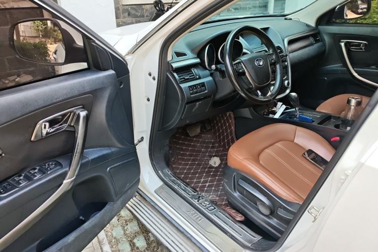 Used Bestune X80 2015 2.0L Automatic Comfort Anniversary Edition Driver Seat