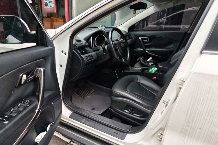 Used Bestune X80 2015 1.8T Automatic Luxury Model Driver Seat