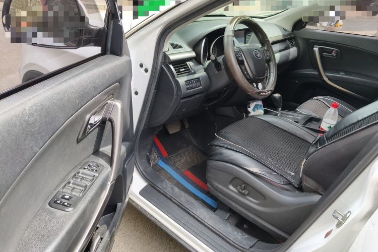 Used Bestune X80 2015 2.0L automatic luxury version Driver Seat
