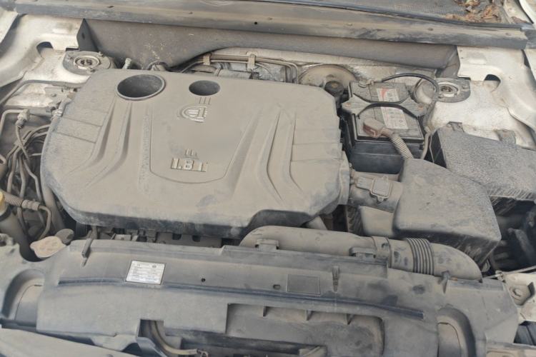Used Bestune X80 2015 1.8T Automatic Luxury Model Engine Bay